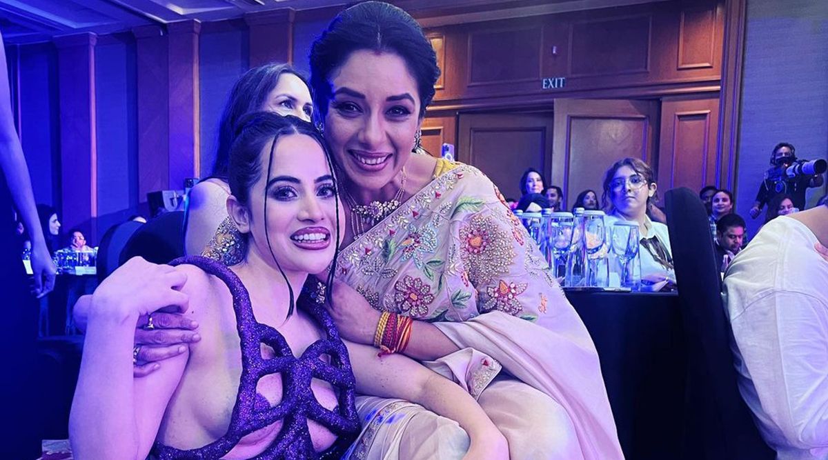 Rupali Ganguly Gets MASSIVELY TROLLED For Posing With Uorfi Javed; Netizens Suggest 'Zara Isko Bhi Lecture Dedo Anupamaa' (View Tweets)
