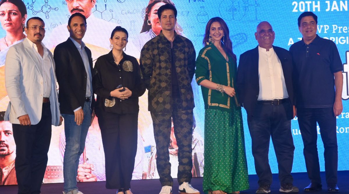 At the premiere of the trailer for the Zee5 original movie Chhatriwali, Tejas Prabha Vijay Deoskar was joined by Rakul Preet Singh, Sumeet Vyas, Satish Kaushik, and Prachee Shah.