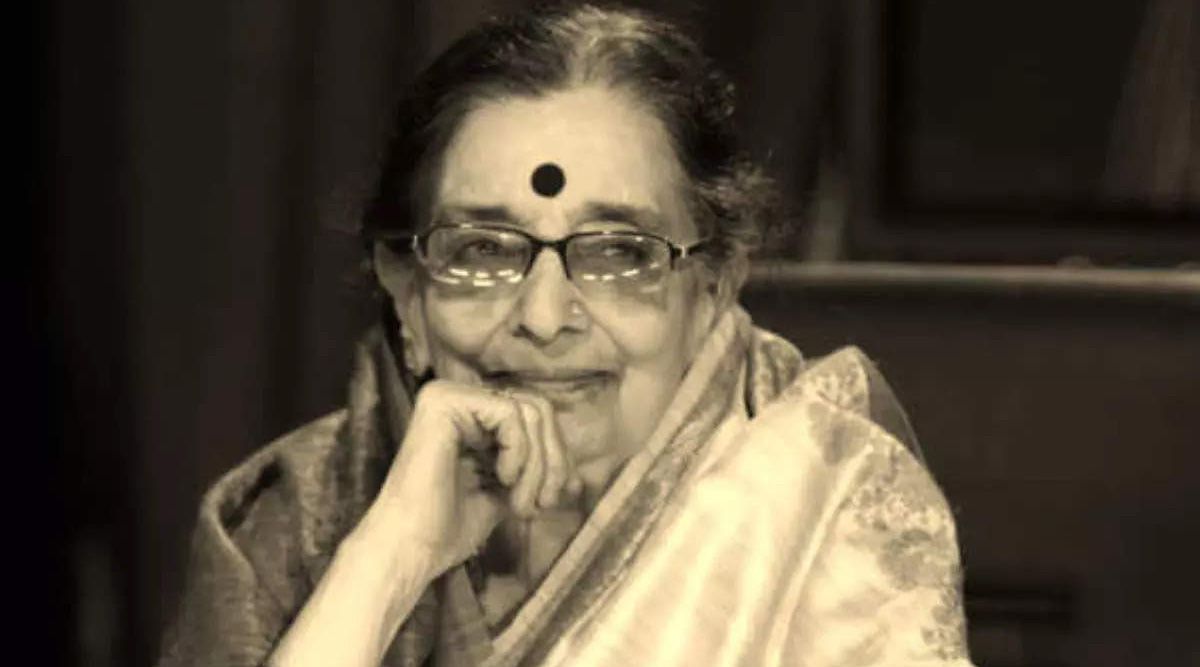 Lavani Samradnyi or Queen of Lavani Sulochana Chavan passed away at the age of 92! Entire nation mourns!