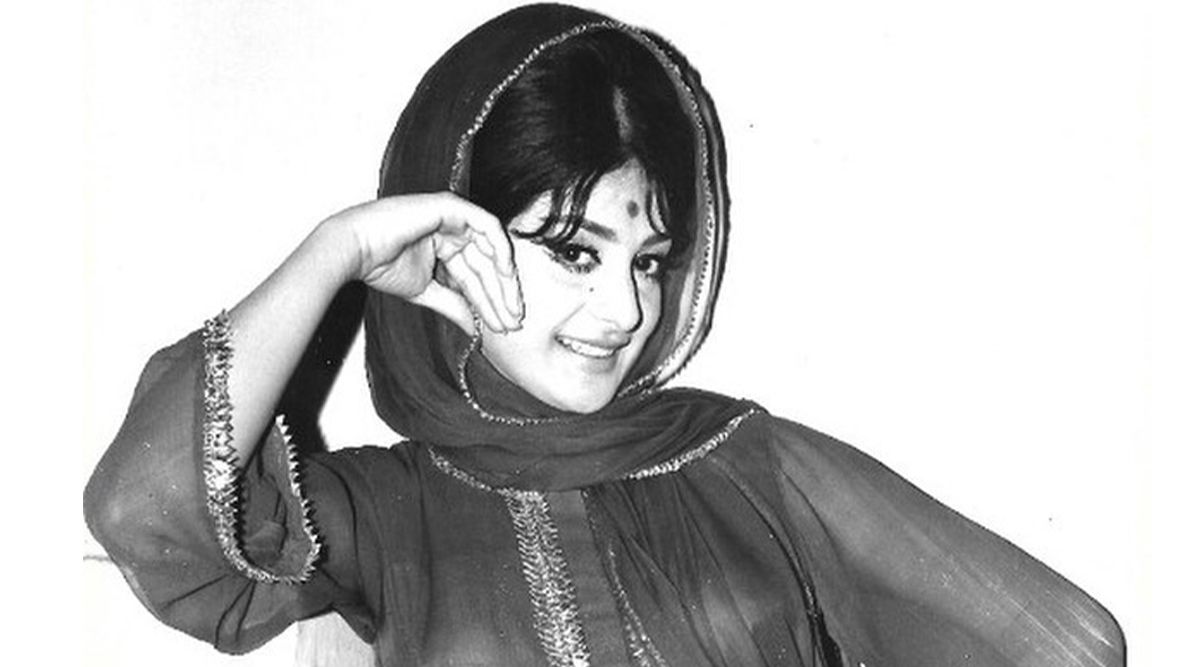 Fans Go Wild As Saira Banu Flaunts JAW-DROPPING '22-Inch Waistline' In Unforgettable Throwback Photo! (View Post)