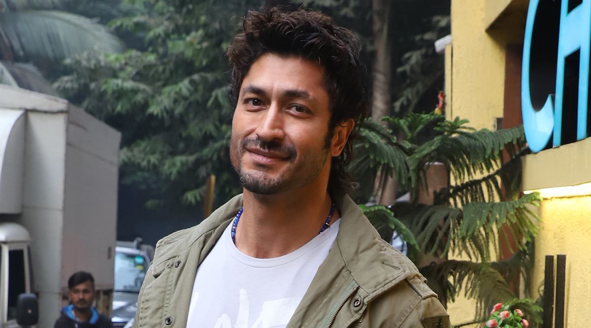 Vidyut Jamwal Celebrates His Pre-Birthday With His Fans
