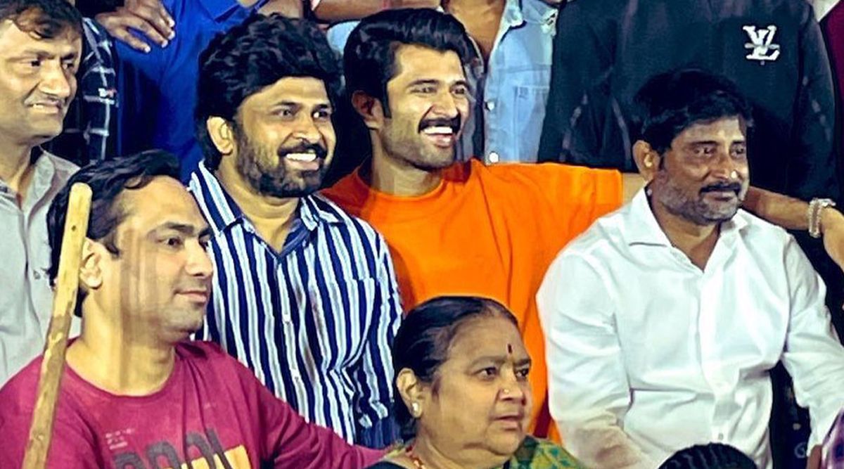 Amazing! Vijay Deverakonda Keeps His Promise Of DONATING 1 Cr To 100 Families!