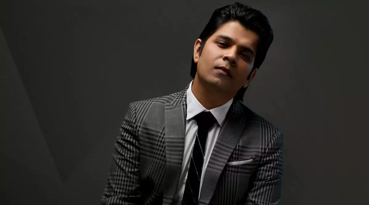 Ankit Tiwari slams a five-star hotel in Delhi for their poor and terrible service; 'Kids are crying for food and water'