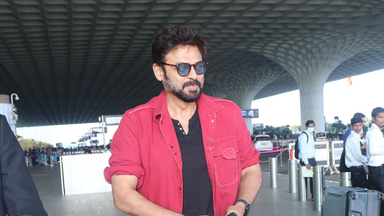 At The Airport's Departure, Daggubati Venkatesh Was Seen