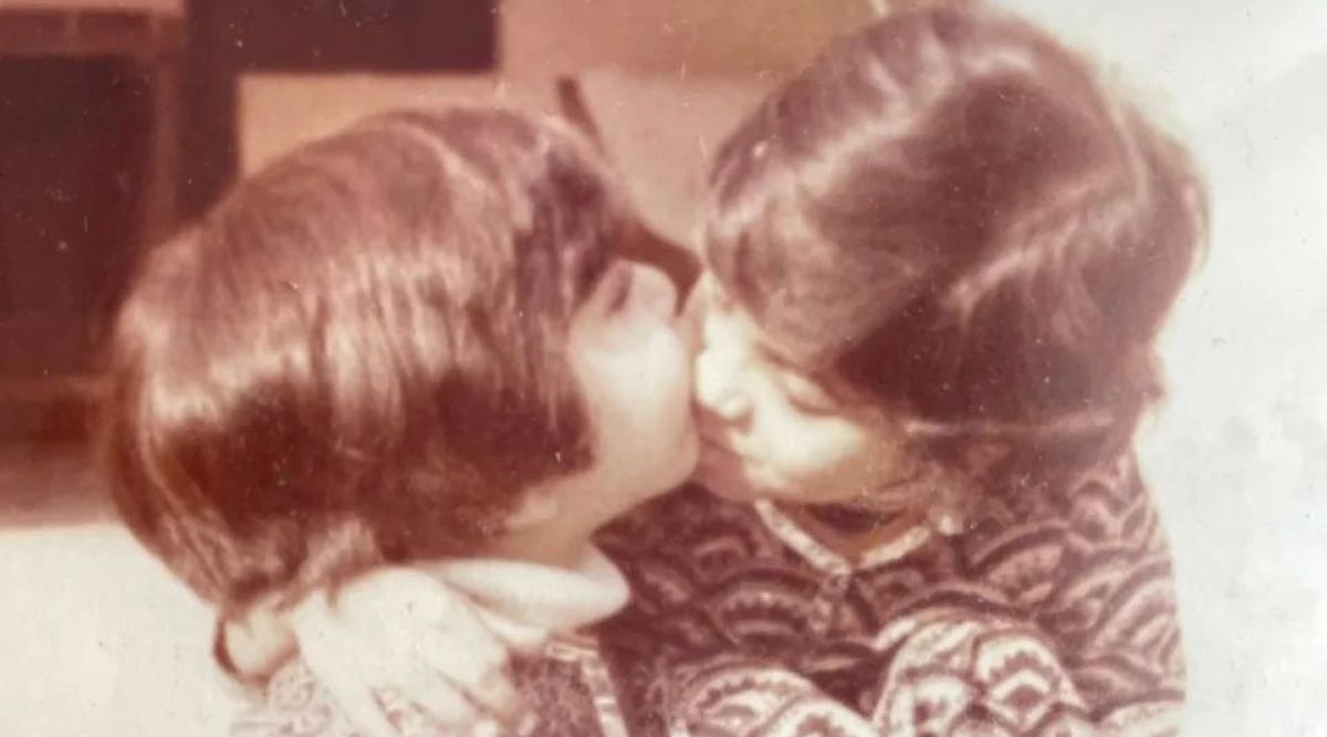 Saba Ali Khan shares an adorable throwback photo with her sister, Soha Ali Khan