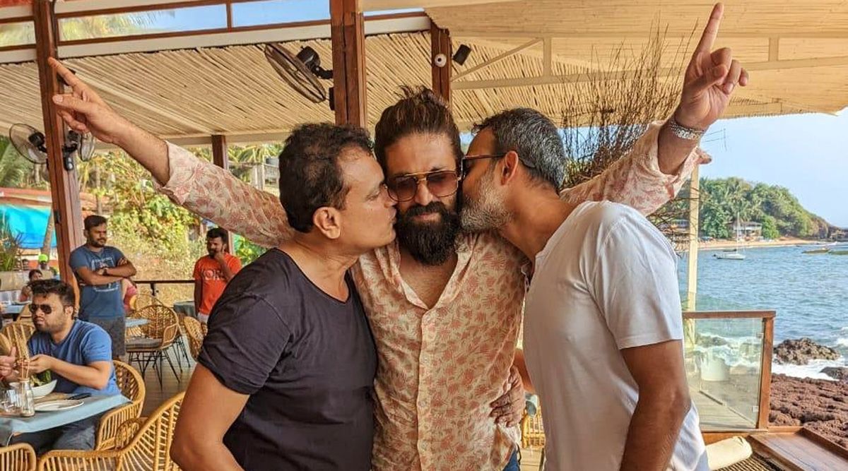 Yash celebrates KGF 2 success in style with the one and only director Prashanth Neel