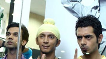 $videos->thumbnail_name trailer