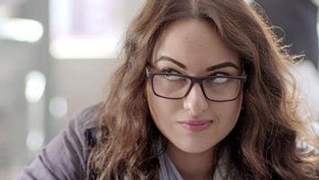 $videos->thumbnail_name trailer