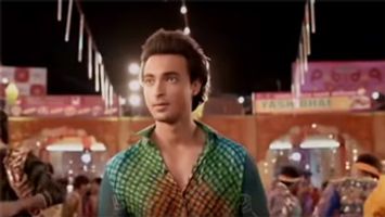 $videos->thumbnail_name trailer