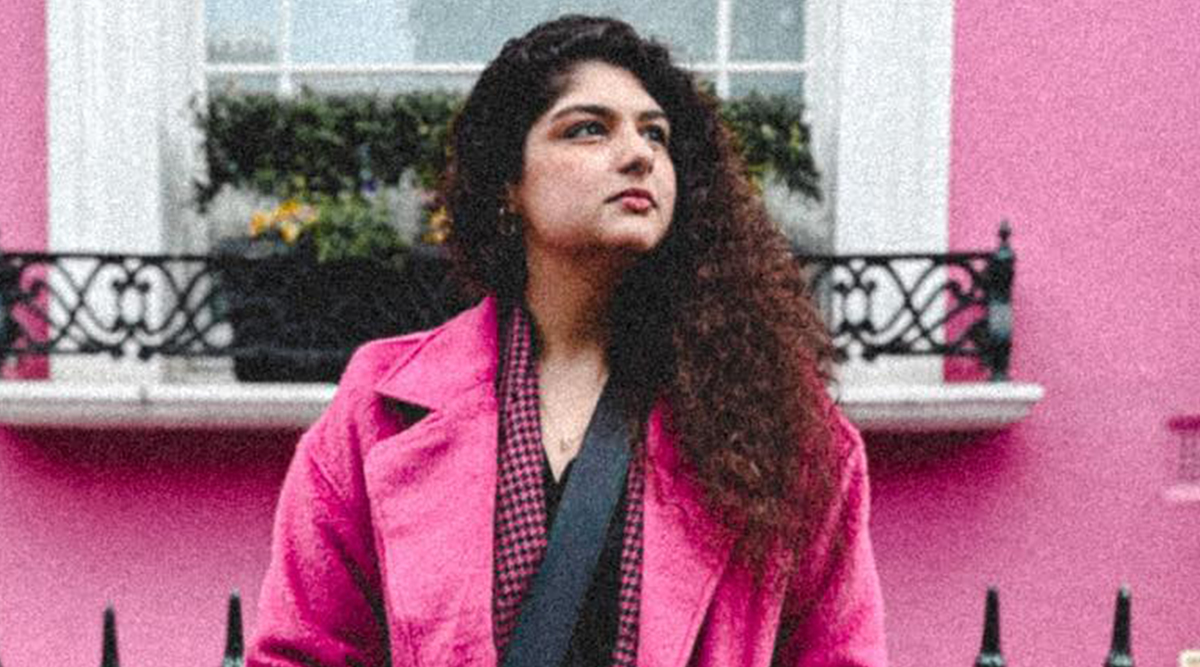 The cutest reaction to Anshula Kapoor's PIC from London from Janhvi and Boney Kapoor; Check it out!