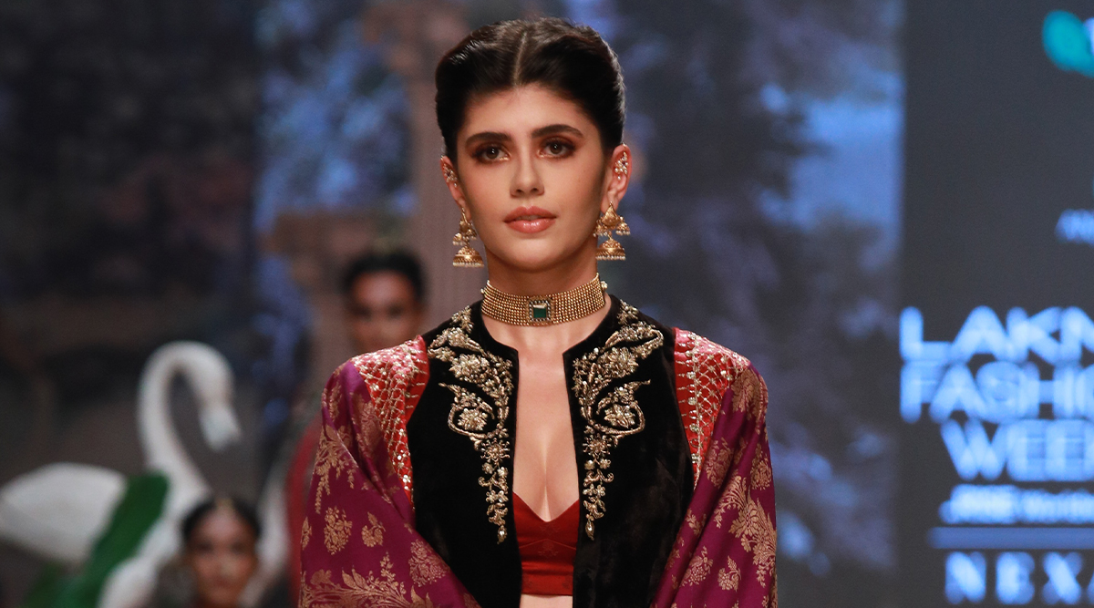 At Lakme Fashion Week 2022, actress Sanjana Sanghi posed as the show-stopping model for Tencel X Anju Modi.