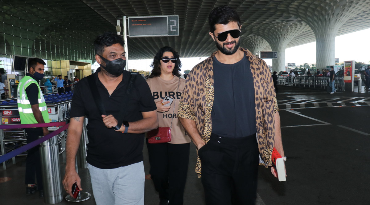 Vijay Deverakonda, Charmee Kaur and Puri Jagannadh spotted at airport